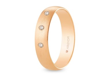 ALIANZA DE BODA ORO ROSA Y 3 DIAMANTES SATINADA 5 MM