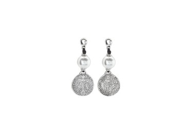 PENDIENTES DE CUERO CON PERLA BAÑO PLATA
