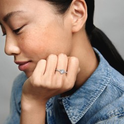 ANILLO CORAZÓN EN RELIEVE