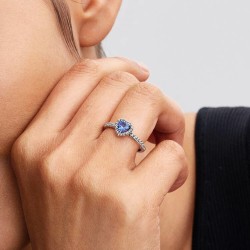 ANILLO CORAZÓN AZUL EN RELIEVE BRILLANTE