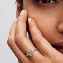 ANILLO CORAZÓN AMARILLO EN RELIEVE