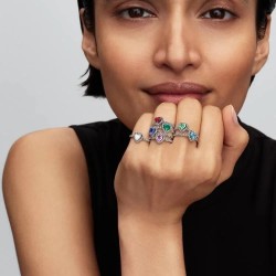 ANILLO DE CORAZÓN ELEVADO VERDE