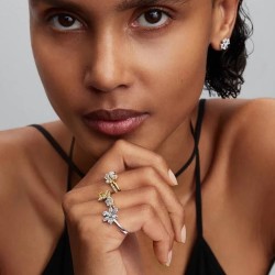 ANILLO DE FLOR BRILLANTE