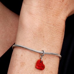 CHARM COLGANTE CORAZÓN ROJO OPALESCENTE